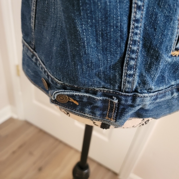 Vintage 90s Levi's Denim Trucker Jacket Size Small Gold stripe 70507 - Picture 7 of 10